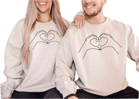 Sudaderas de pareja a juego con bordado de manos en forma de corazón y nombres personalizados, foto de producto Zephyr